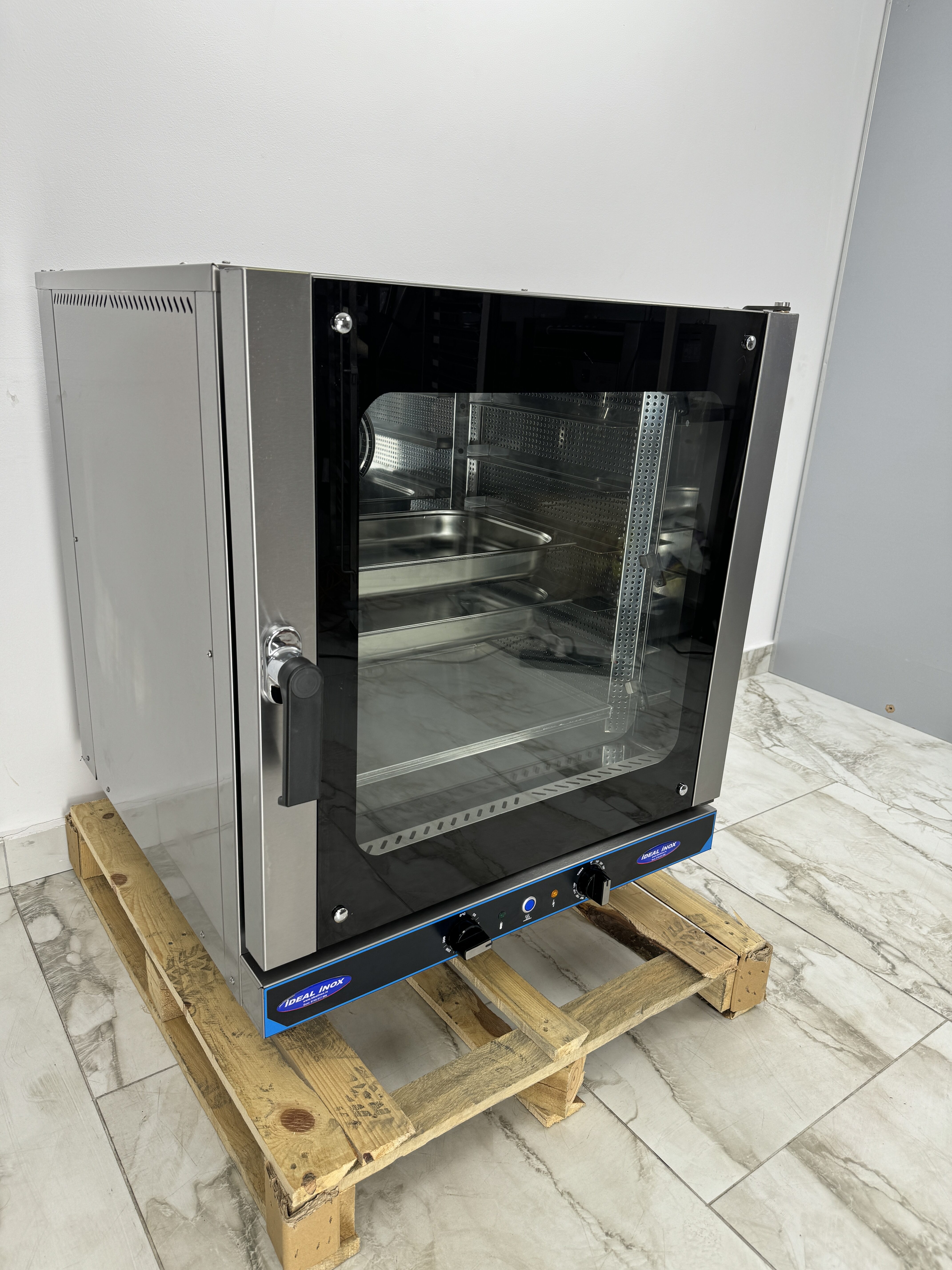 Cuptor convectomat profesional cu umidificator 6 tavi GN 1/1 sau 600×400, 380 V