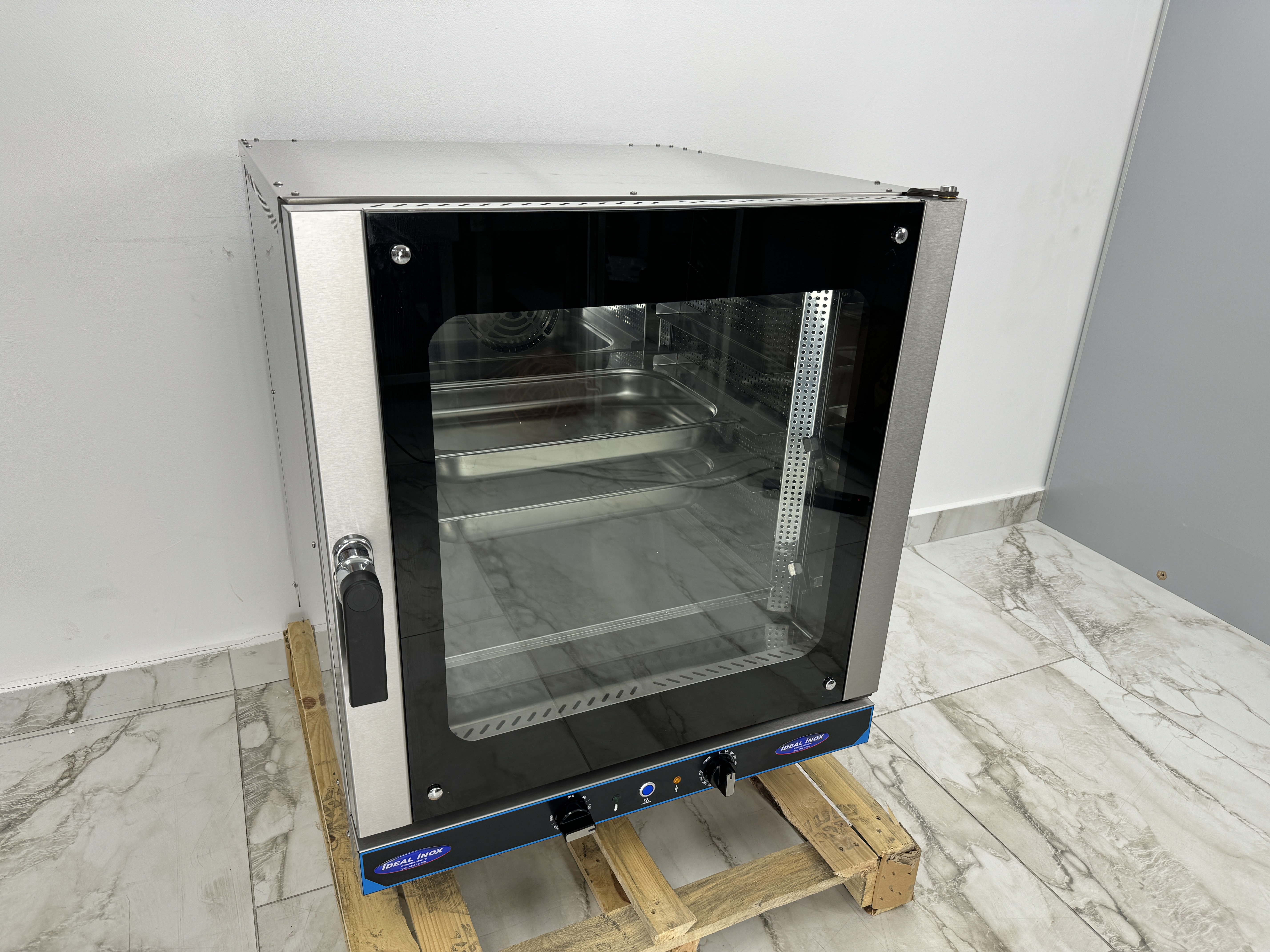 Cuptor convectomat profesional cu umidificator 6 tavi GN 1/1 sau 600×400, 380 V
