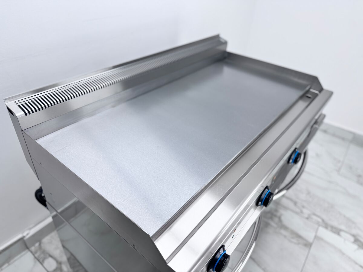 Gratar/Grill electric profesional cu suprafata neteda, Linia 700, 1200x700x300mm de banc Gratar/Grill electric profesional cu suprafata neteda, Linia 700, 1200x700x300mm de banc