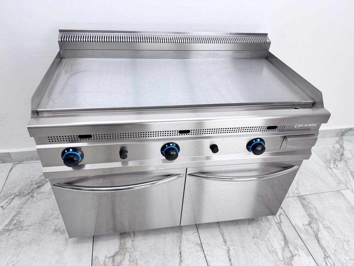 Gratar/Grill profesional pe gaz cu suprafata neteda, placa gratar 1200x700x300mm, de banc Gratar/Grill profesional pe gaz cu suprafata neteda, placa gratar 1200x700x300mm, de banc