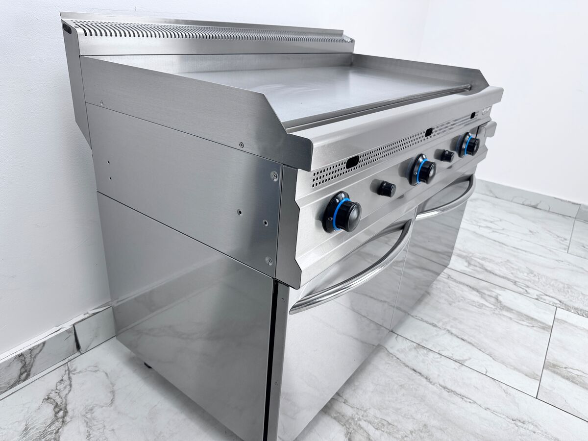 Gratar/Grill profesional pe gaz cu suprafata neteda, placa gratar 1200x700x300mm, de banc Gratar/Grill profesional pe gaz cu suprafata neteda, placa gratar 1200x700x300mm, de banc