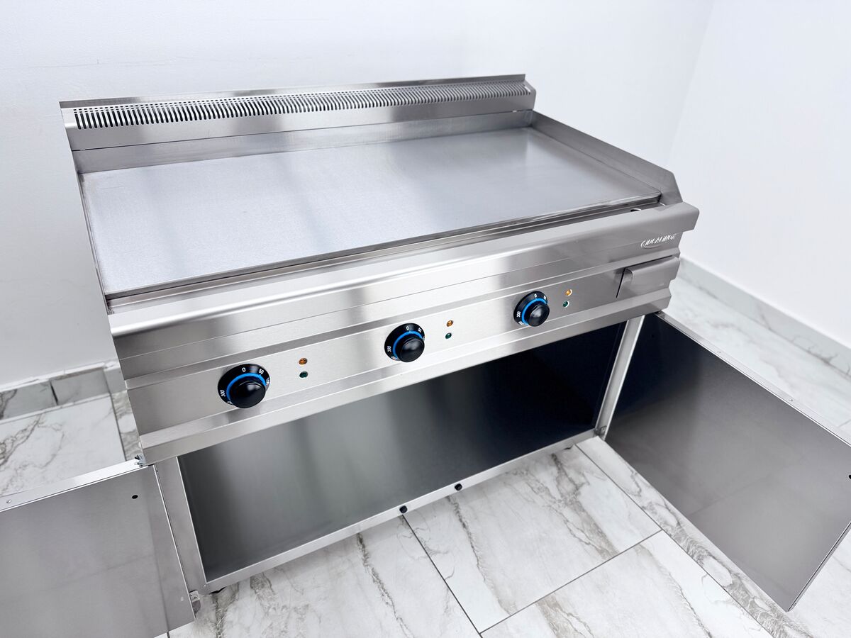 Gratar/Grill electric profesional cu suprafata neteda, Linia 700, 1200x700x300mm de banc Gratar/Grill electric profesional cu suprafata neteda, Linia 700, 1200x700x300mm de banc