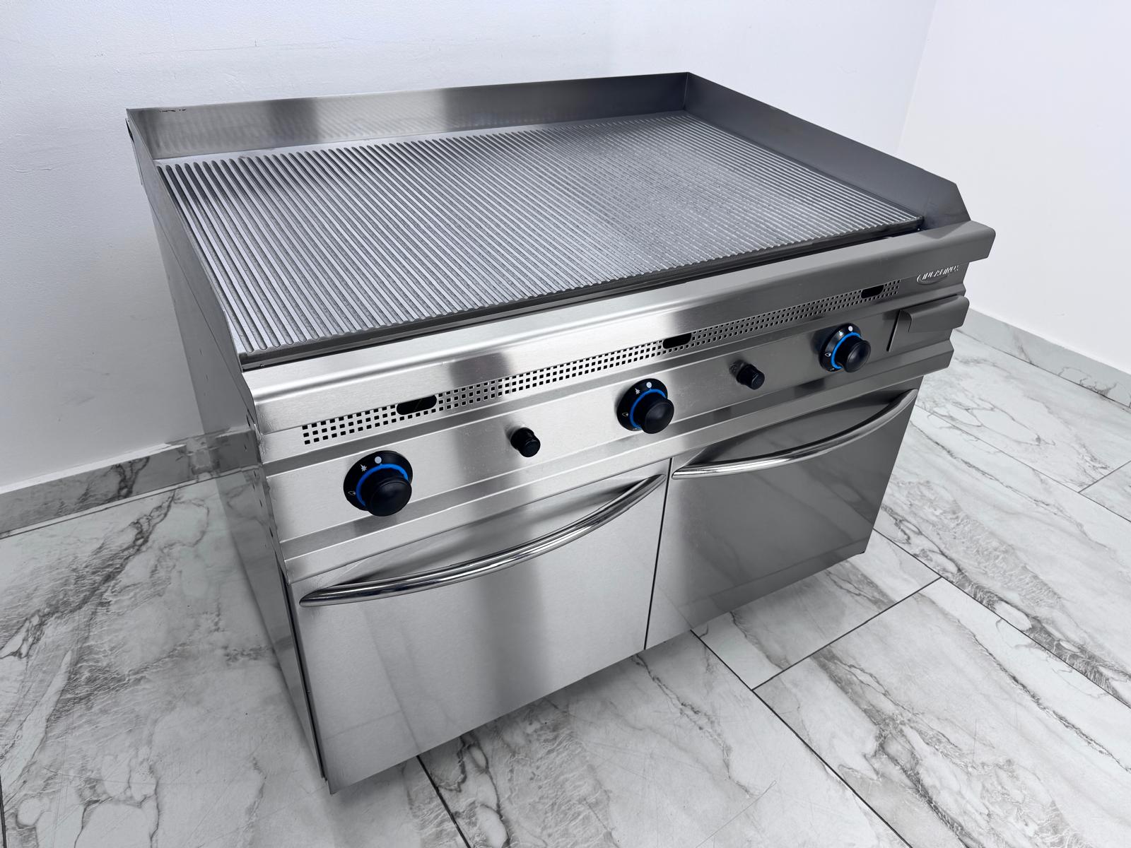 Gratar, grill profesional pe gaz cu placa striata 1200x900x850mm Gratar, grill profesional pe gaz cu placa striata 1200x900x850mm
