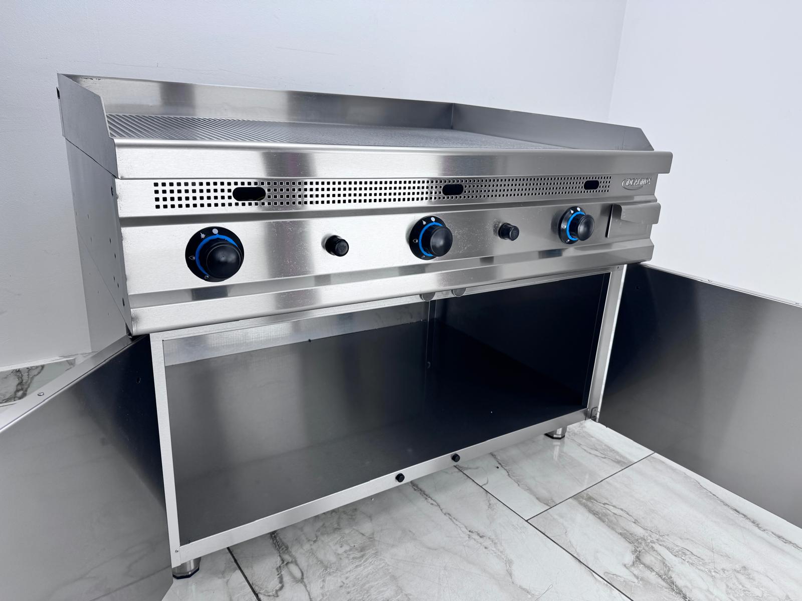 Gratar, grill profesional pe gaz cu placa striata 1200x900x850mm Gratar, grill profesional pe gaz cu placa striata 1200x900x850mm