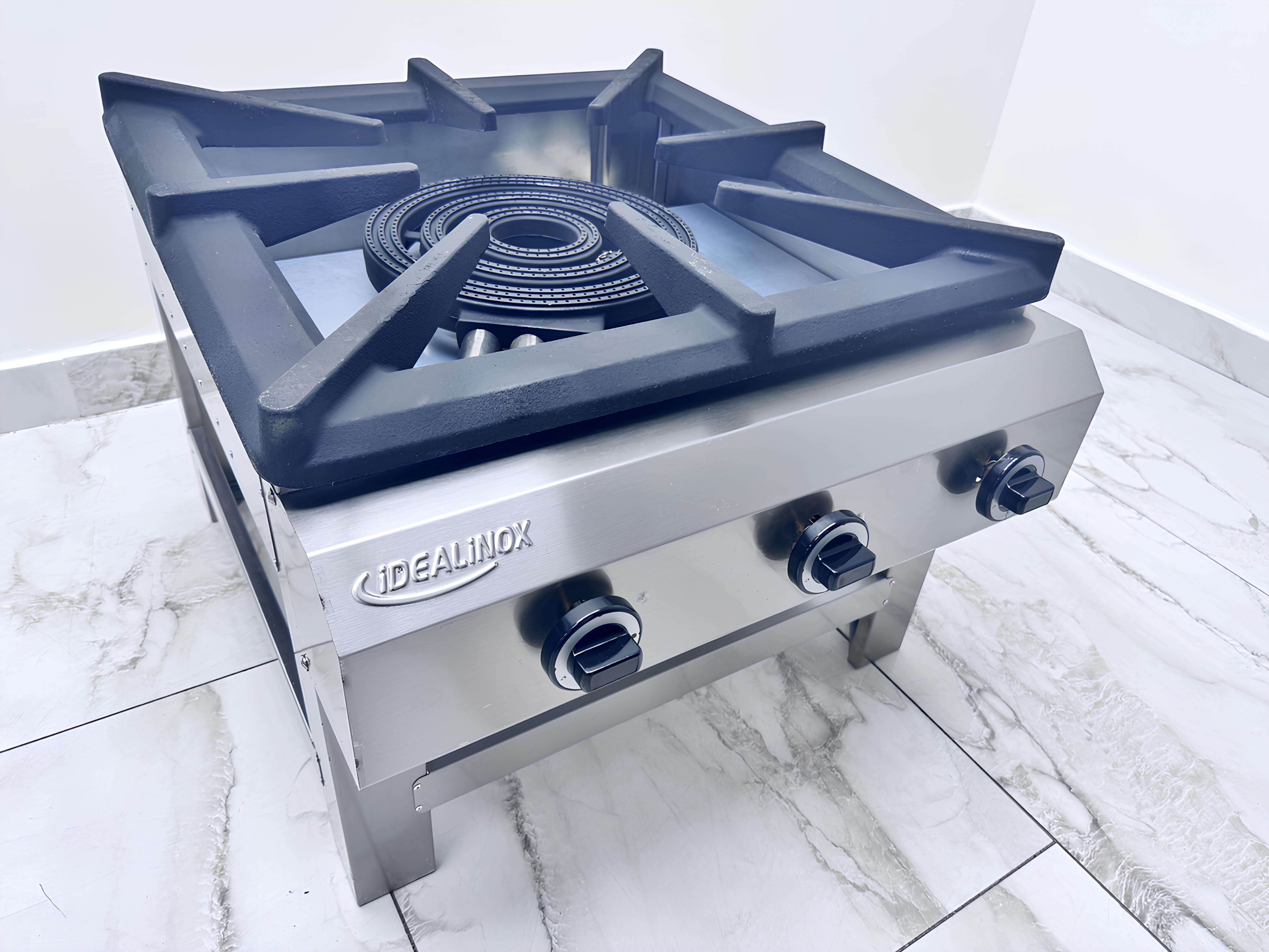 Aragaz profesional de podea cu 3 focuri pe gaz, 800x700x510mm